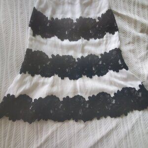 Black and White Carlisle fully lined linen skirt Size 6